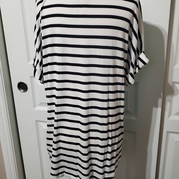 Striped back tunic - Picture 2 of 3